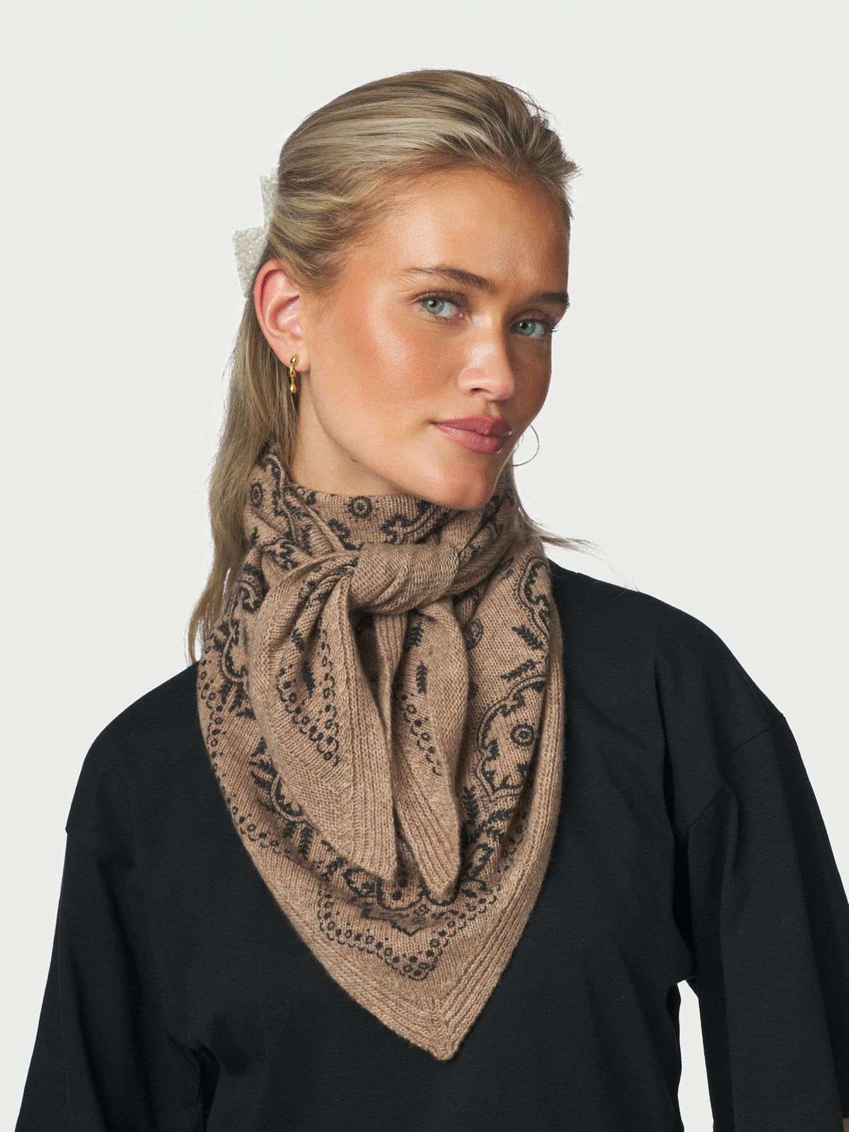 Neo Noir Lolana Paisley Strik Tørklæde - Beige Melange