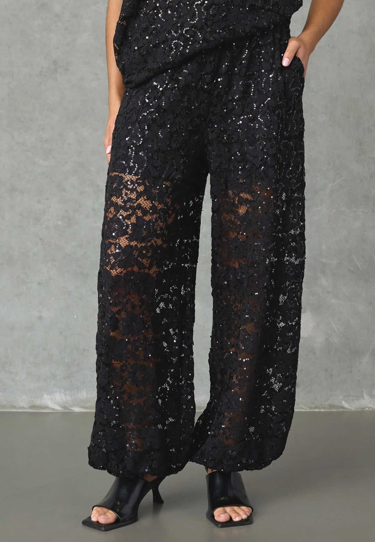 Love & Divine Love1525 Bukser - Black Lace Sequins
