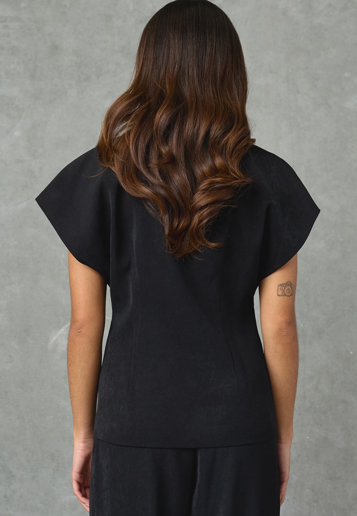 Love & Divine Love1632 Vest - Black