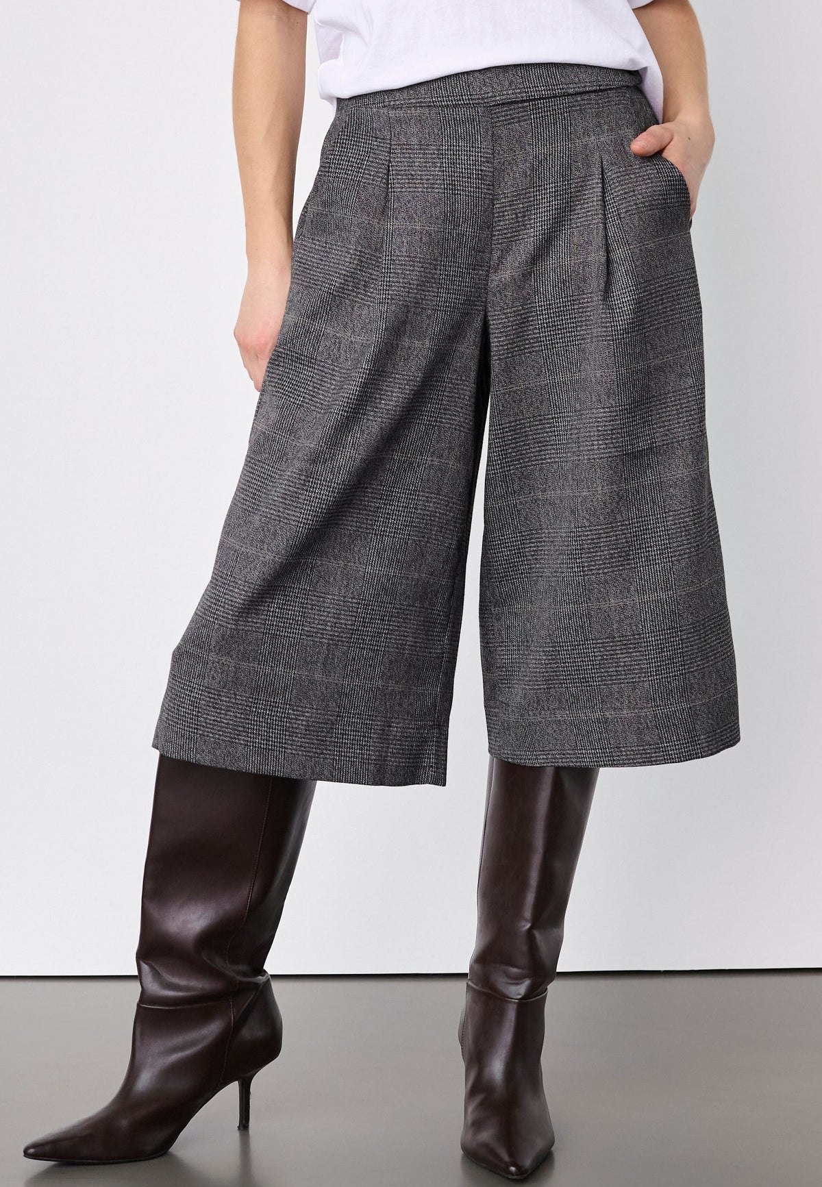 Sisters Point Viksa-L.SHO Shorts - Grey Check
