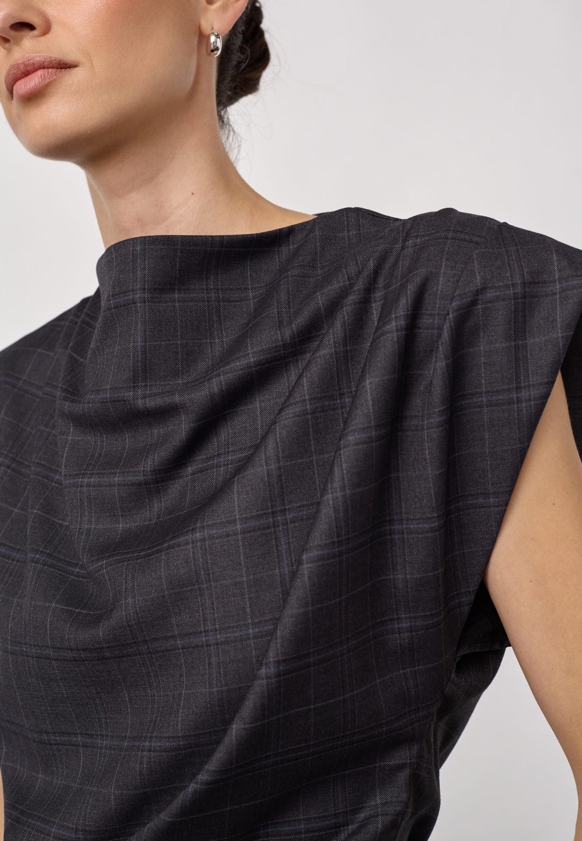 Co'couture EloraCC Check Pleat Top- Dark Grey