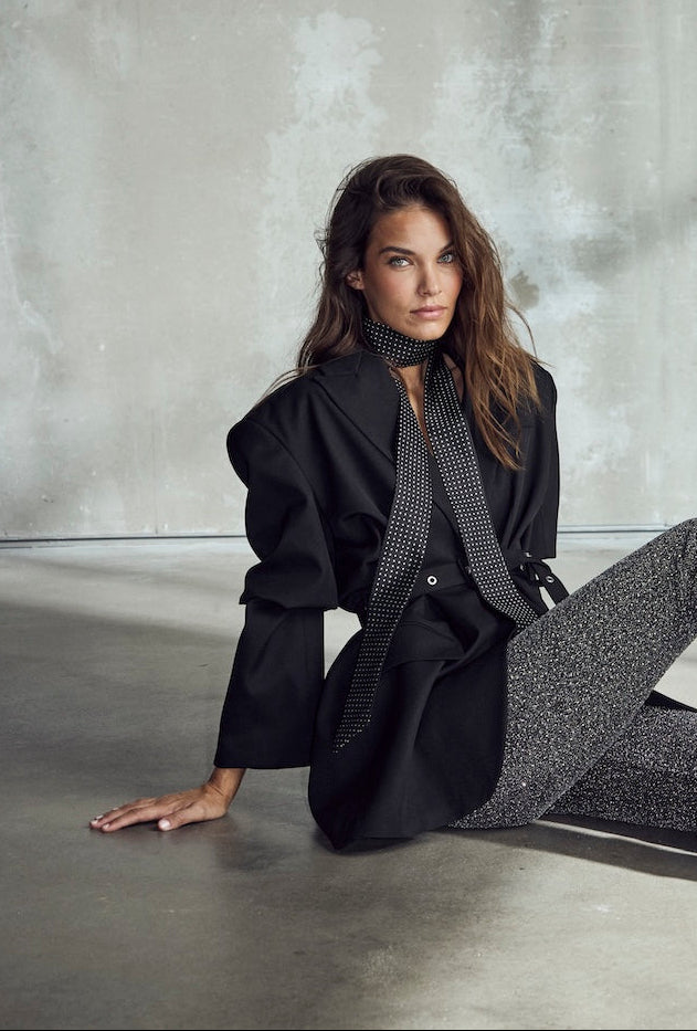 Haute L'amitié Premiere Oversize Belt Blazer - Black