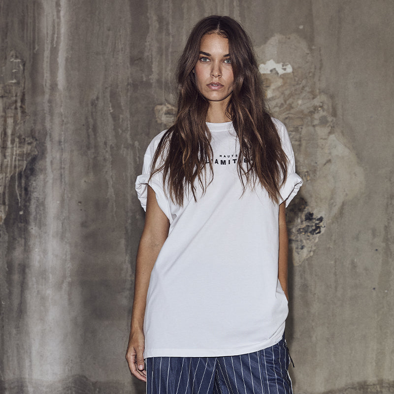 Haute L'amitie Crew Rub Print T-shirt