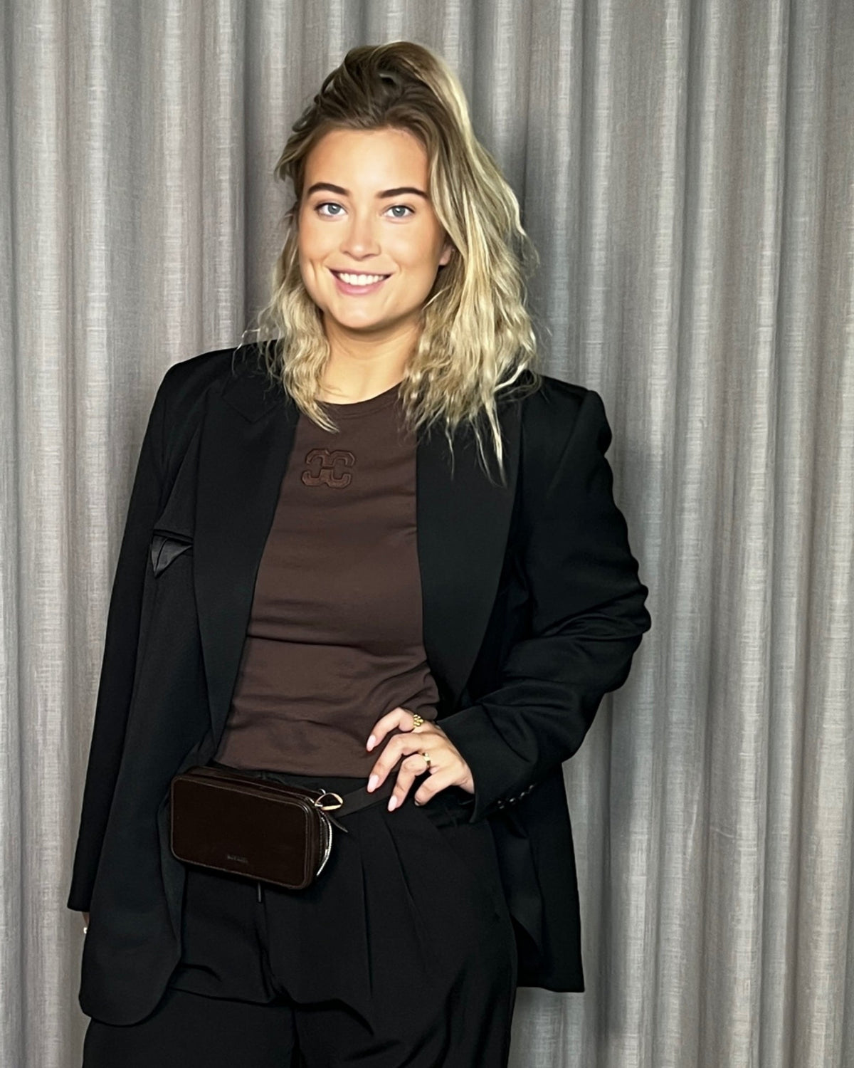 Huate L'amitie Premiere Single Blazer