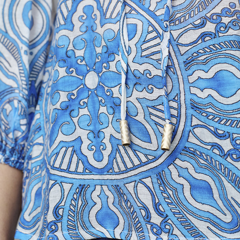 Love & Divine Love1578 Bluse