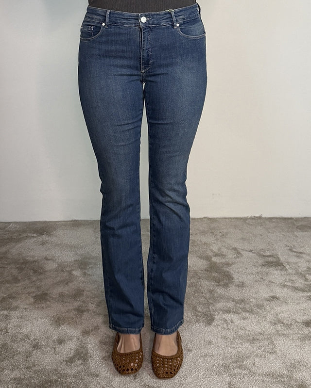Cero Magic Fit Flared Jeans