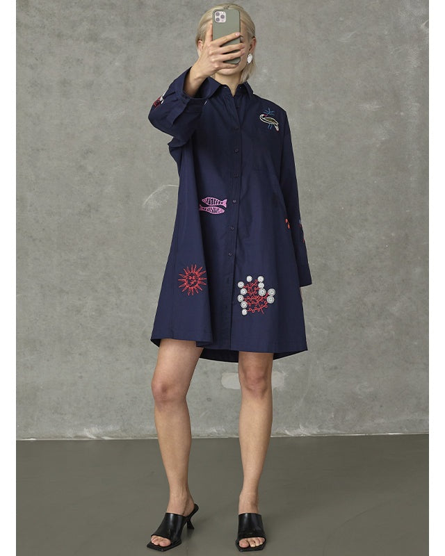 Love & Divine Love1589 Kjole - Navy Emb
