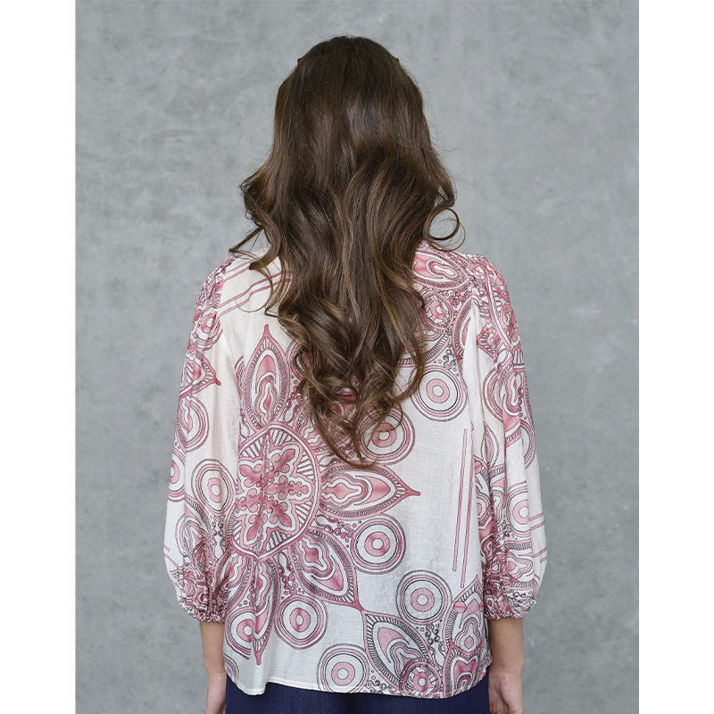 Love & Divine Love1578 Bluse