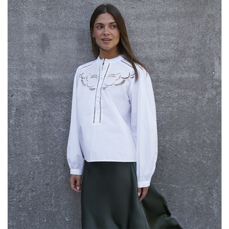 Neo Noir Aneliah C Poplin Bluse - White
