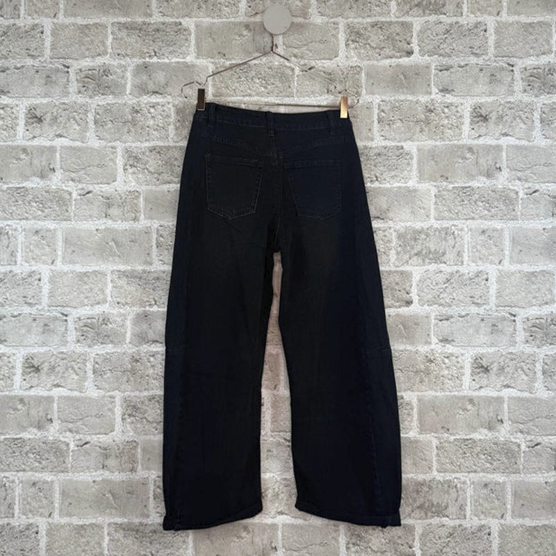 Cabana Living Mowita Barrel Jeans - Black