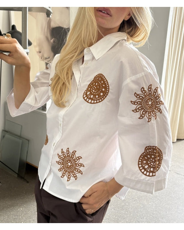 Continue Emilia Bluse - White W brown Emb