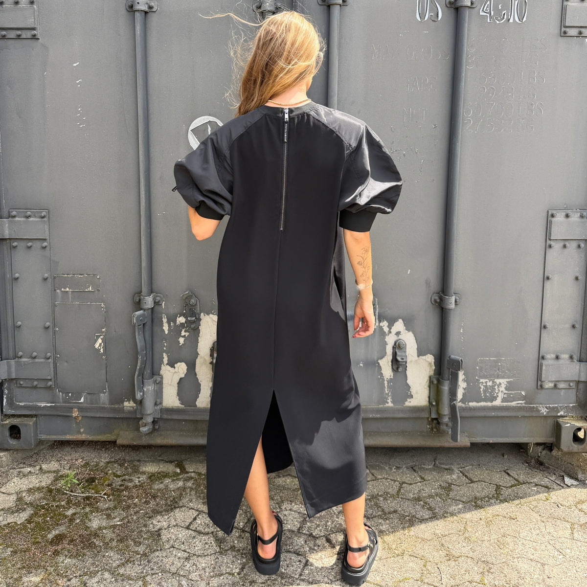 Haute L'amitie Satari Bomber Kjole - Black