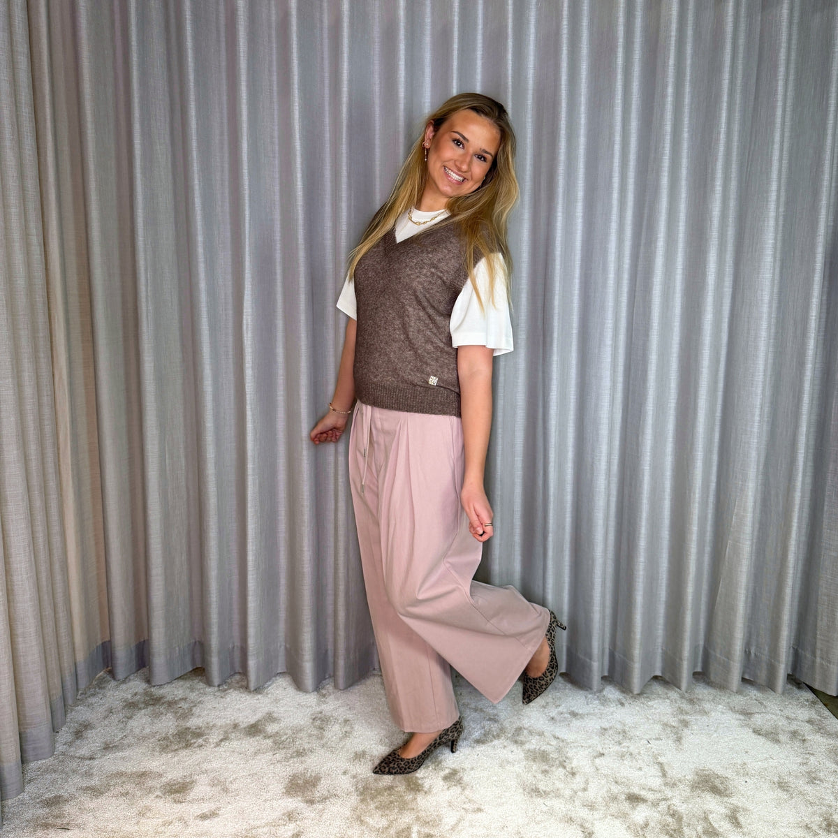 Mos Mosh Mape V-neck Knit Vest