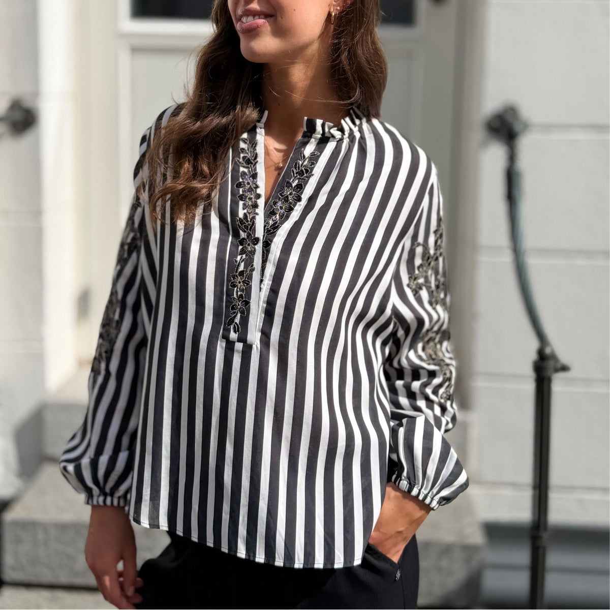 Gustav Annemie Broderet Bluse - Bull Black