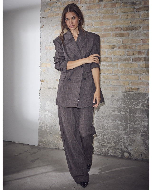 Haute L'amitie Waist Fit Check Blazer - Mocca